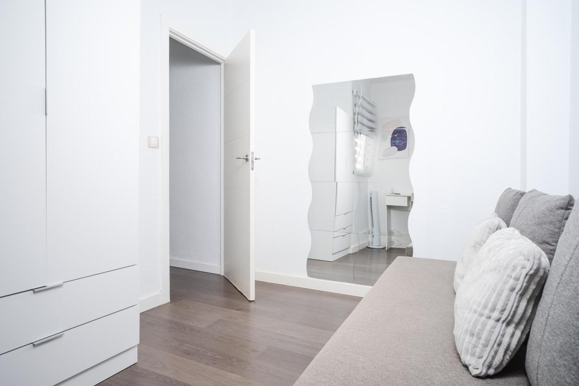 Acogedor Piso Con Balcon Apartment Seville Exterior photo